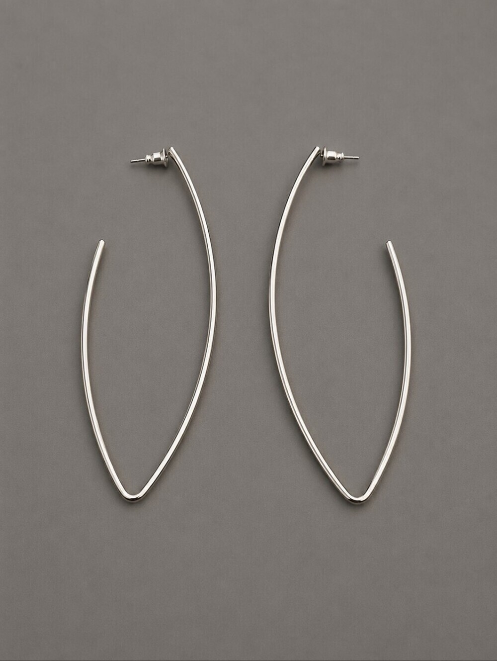 3/$30 Vintage Jumbo Elongated Linear Mod Silvertone Hoop Post Earrings
